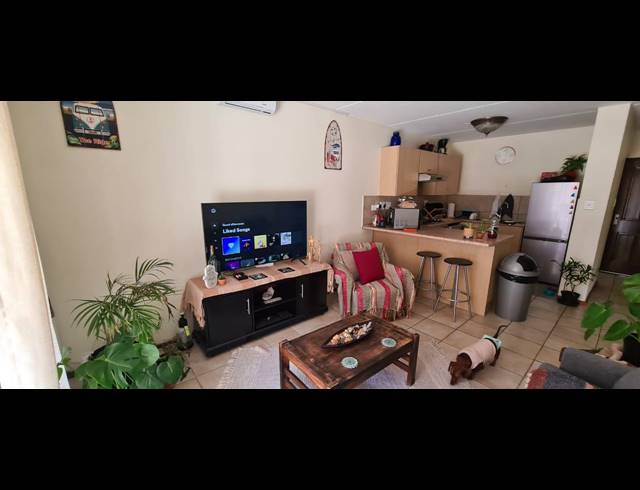 2 BEDROOM APARTMENT RENTED IN NORTH RIDING